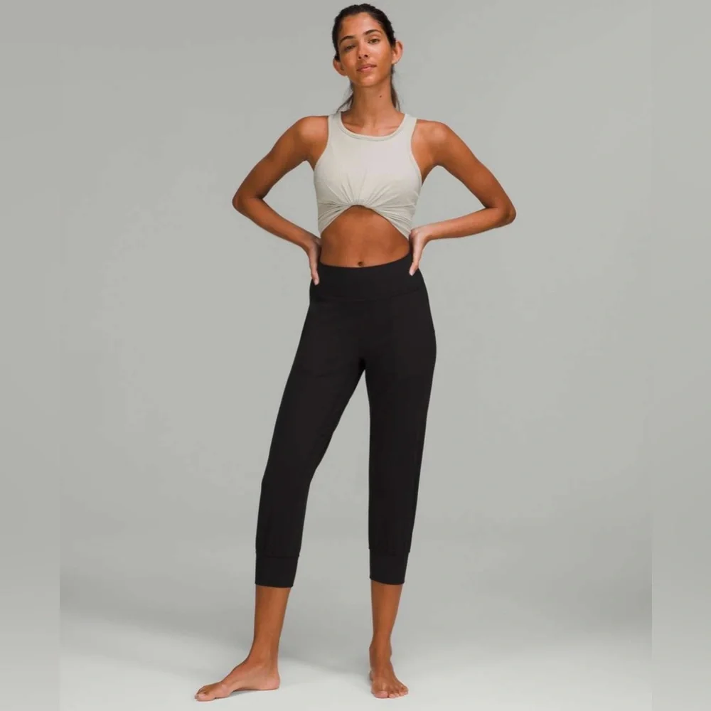 Bundle of 2 Lululemon Align High Rise Cropped Jogger 21” (Dark Olive + Black) - Picture 5 of 14